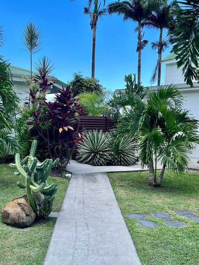 Indigo Palmes Villa Sainte-Rose Exterior photo
